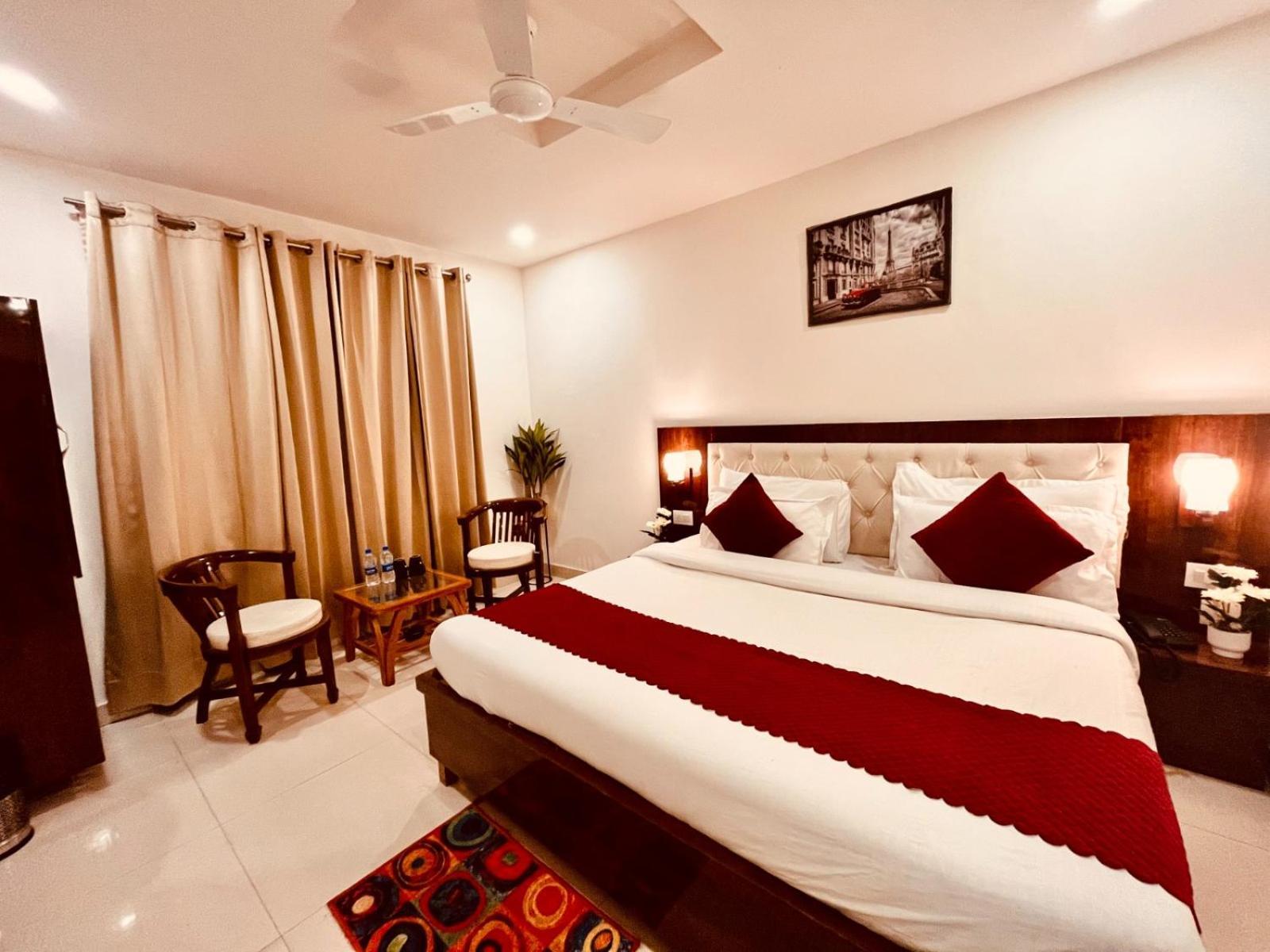 Hotel The Pacific Grand, Haridwār Buitenkant foto