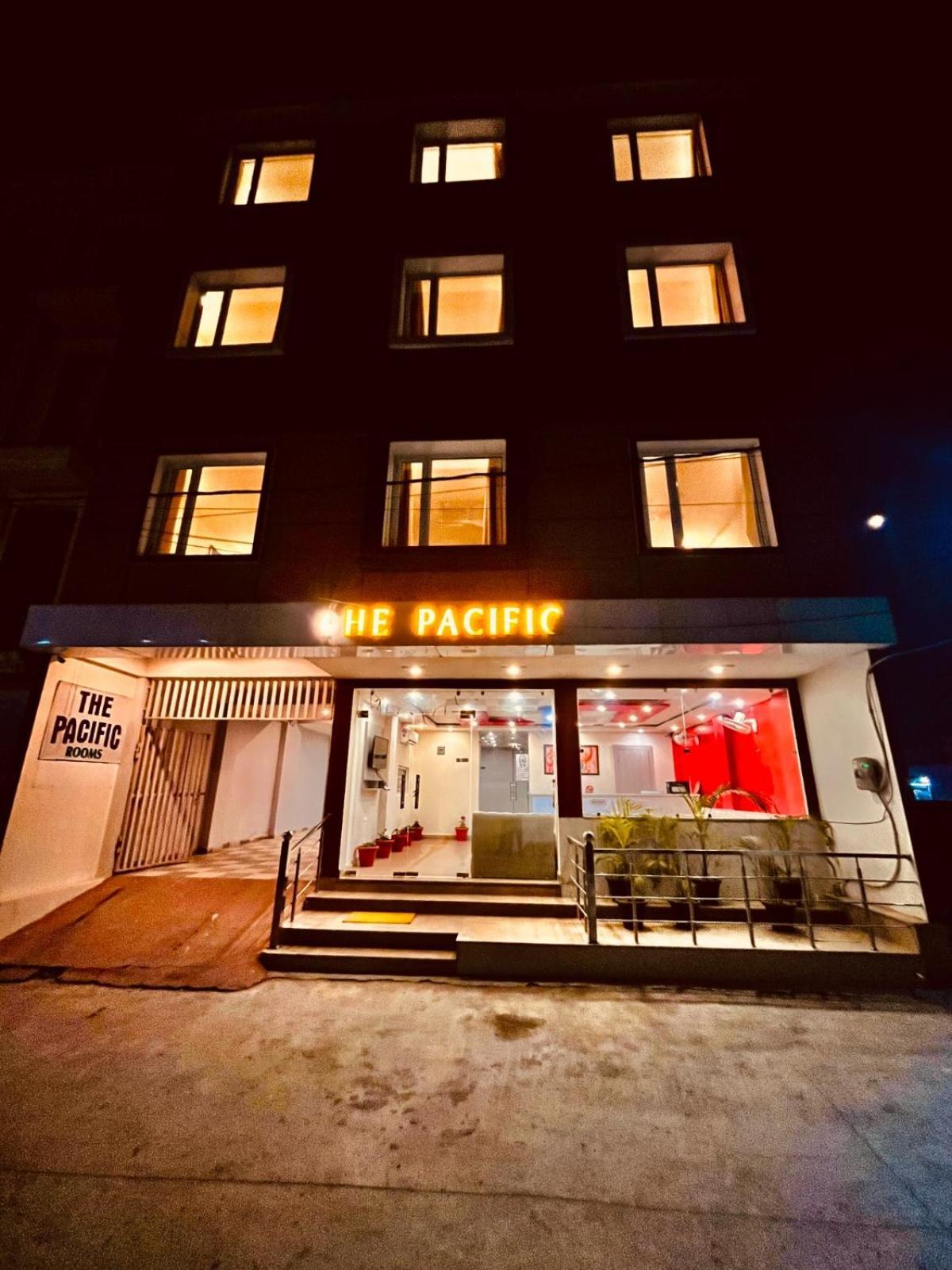 Hotel The Pacific Grand, Haridwār Buitenkant foto